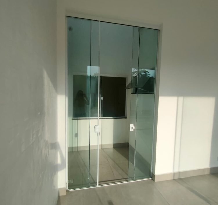 WhatsApp Image 2025-10-16 at 17.43.00 (1)