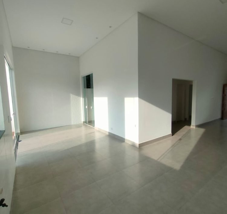 WhatsApp Image 2025-10-16 at 17.43.01 (1)