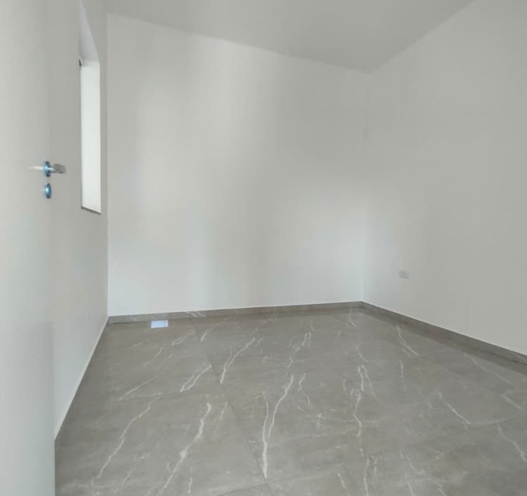 WhatsApp Image 2025-10-21 at 09.38.52 (1)